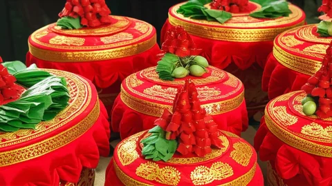 Giải Mã Bí Ẩn: Vì Sao Nhiều Gia Đình Việt Kiêng Kỵ Mâm Quả Cưới Màu Đen?