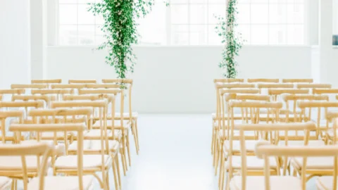 Trang Trí Đám Cưới Tối Giản: Vẻ Đẹp Thanh Lịch Cho Ngày Trọng Đại