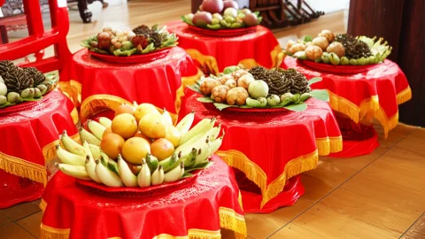 Mâm Quả Cưới Truyền Thống và Phong Cách Phương Tây: Sự Khác Biệt Tinh Tế