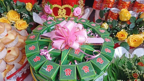 Đặt Mâm Quả Ăn Hỏi Nhà Gái Tại Bình Dương: Chuẩn Bị Chi Tiết