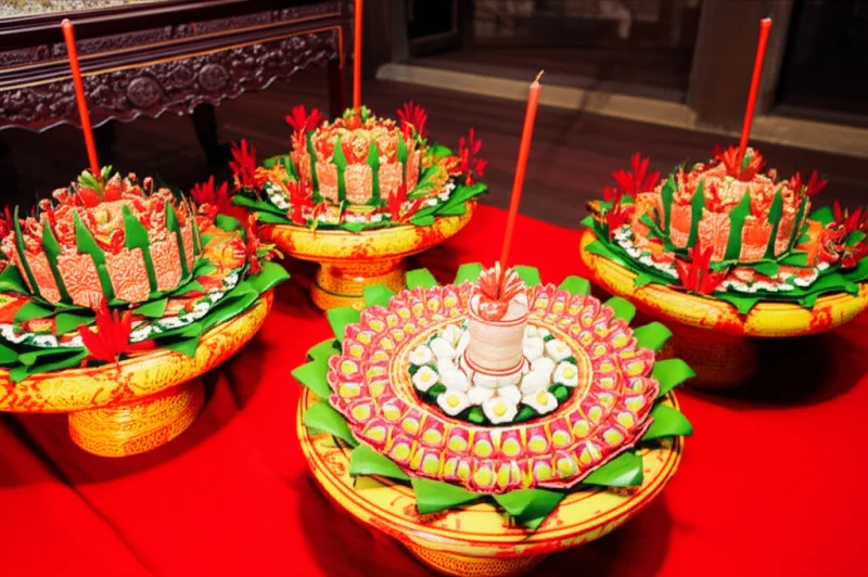 Xem Bát Tự Đoán Vận Mệnh Hôn Nhân: Bí Quyết "Chọn Mặt Gửi Vàng" Của TuyeWedding